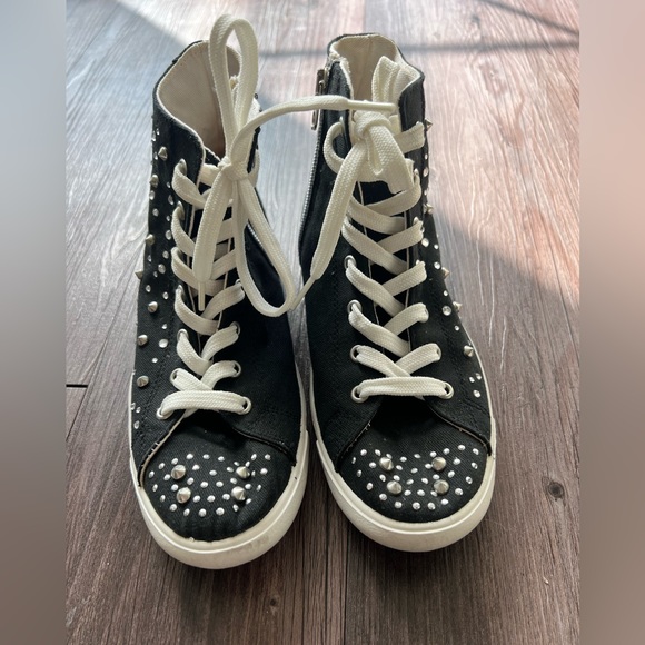 Black & silver studs diamond side zipper round toe rubber sole lace up sneakers - Picture 2 of 5